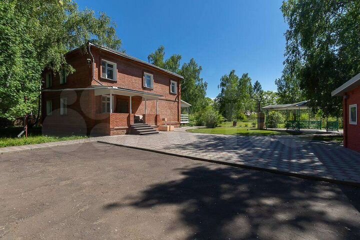 Дом 323 м² на участке 16 сот.