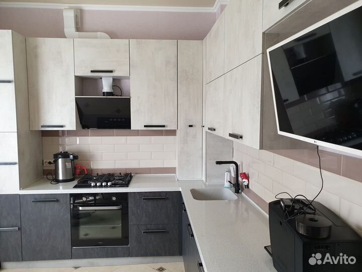 Кухня по индивидуальному заказу