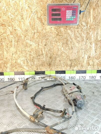 Моторчик стояночного тормоза Lexus Ls 2006-2017