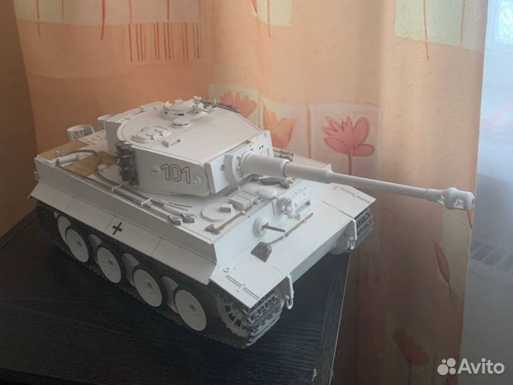 Модель танка Pz.Kpfw. VI Tiger I (1:16)