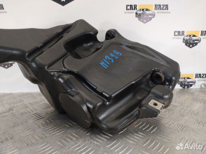 Бачок омывателя Mercedes-Benz C-class