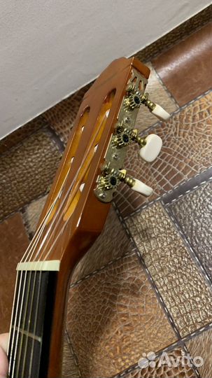 Классическая гитара 4/4