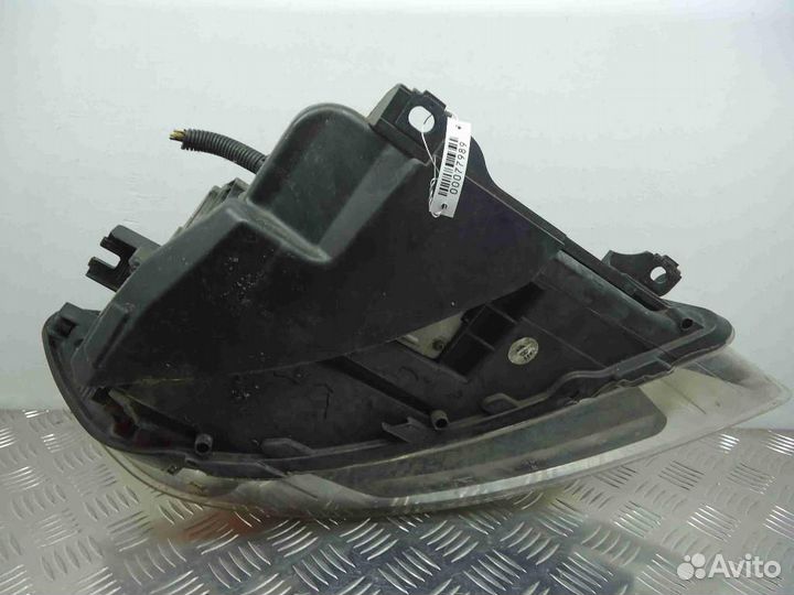 Фара левая Audi Q7