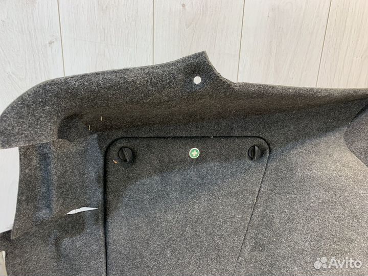 Обшивка багажника левая Skoda Superb 2002-2008