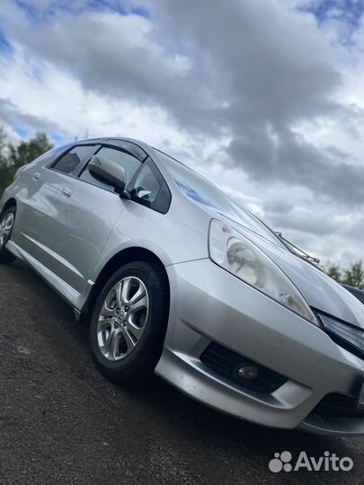 Honda Fit Shuttle 1.3 CVT, 2011, 145 000 км