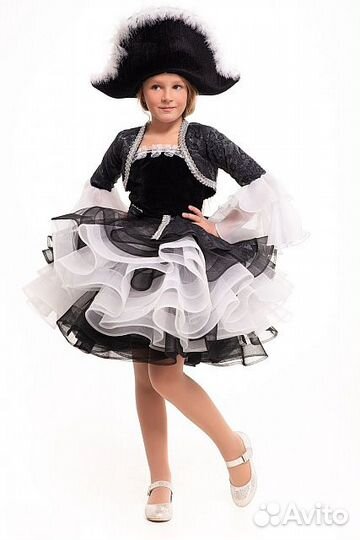 Костюм Пиратка в чёрном (на прокат)