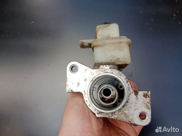 Главный тормозной цилиндр Мазда 6