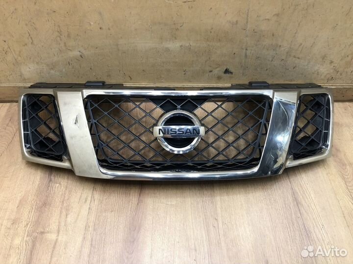 Решётка радиатора Nissan Pathfinder (R51) 2004-201