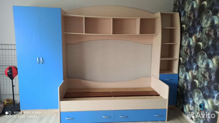 Детская стенка с кроватью