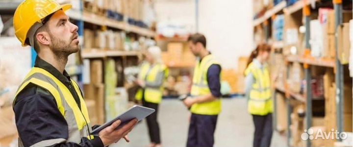 Рабочие на склад