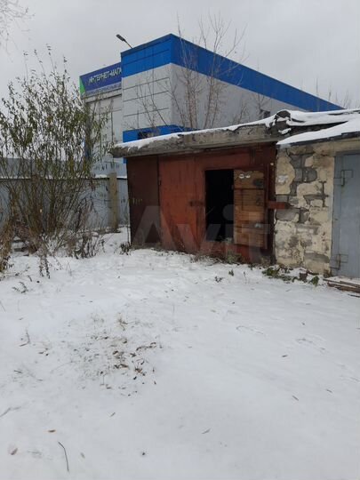 Гараж, > 30 м²