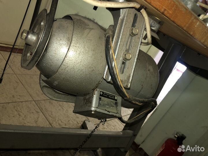 Швейная подшивочная машинка Csepel Muvek Cs790