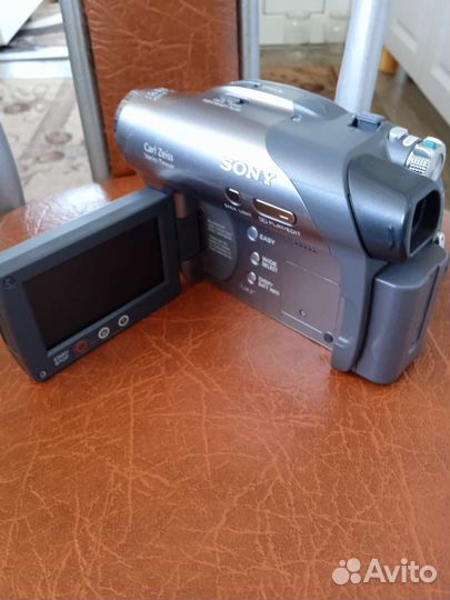 Видеокамера sony