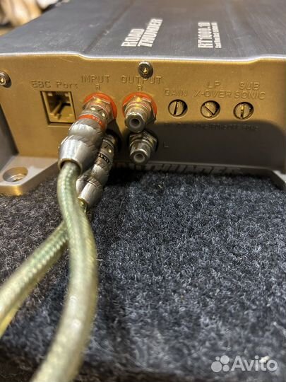 Автомобильный усилитель звука