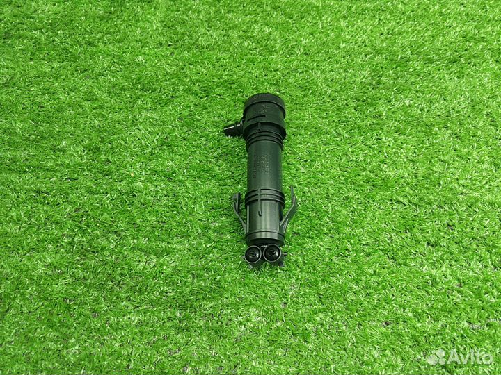 Форсунка омывателя фары правая VW Touareg VAG