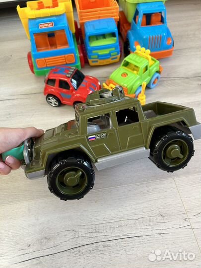 Детские игрушки для мальчика Машины