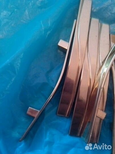 Ручки дверные мебельные (желтые) 13шт