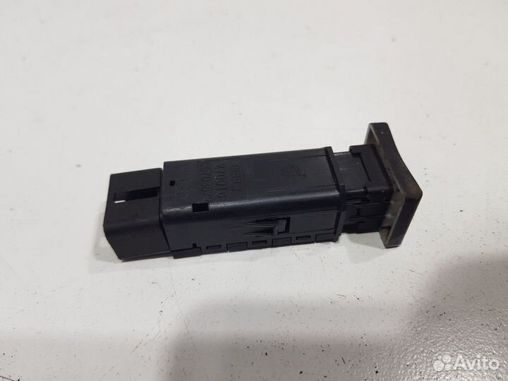 Кнопка обогрева сидений левая (Geely Emgrand EC7)