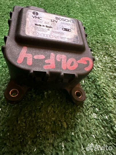 Сервопривод заслонок печки Volkswagen Golf 4 2001