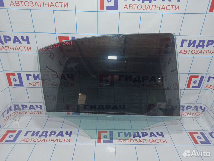 Стекло двери задней правой Volkswagen Jetta (A6) 5