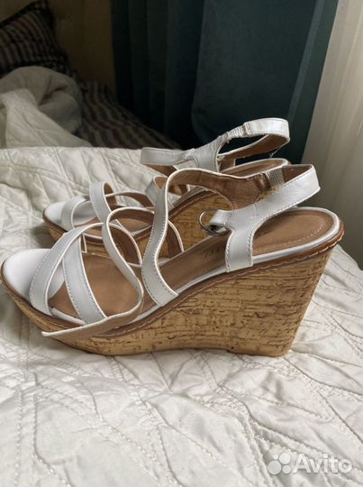 Новые кожаные босоножки сабо