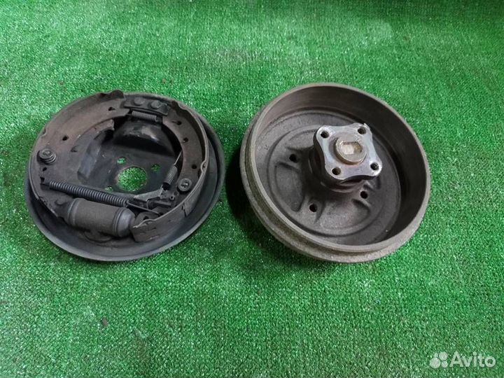 Ступица задняя Renault Logan 2005