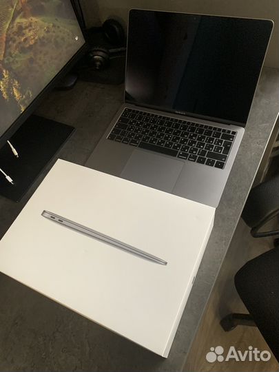 Ноутбук Apple MacBook Air 13 идеальное состояние