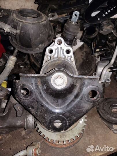 Опора двигателя правая Ford Fusion, Fiesta