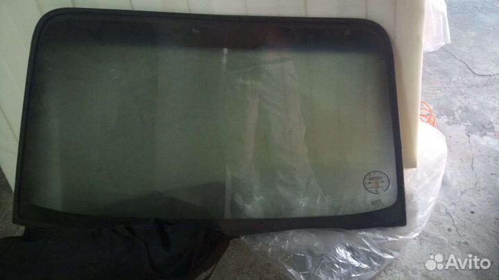 Лобовое стекло Hyundai santa fe