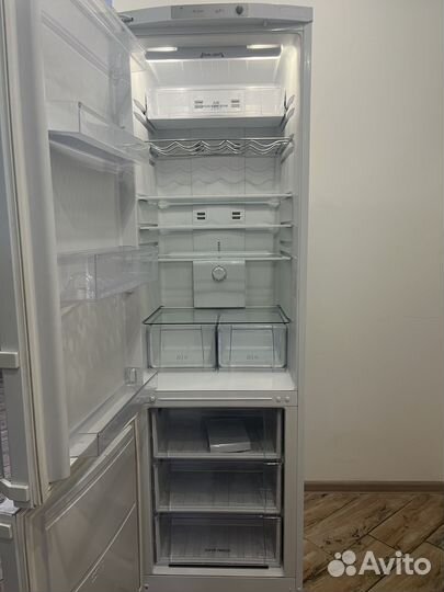 Холодильник Hotpoint-ariston HBM 1201.4