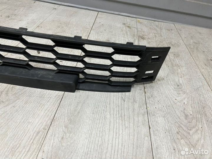 Решетка в бампер Skoda Rapid 2 2020