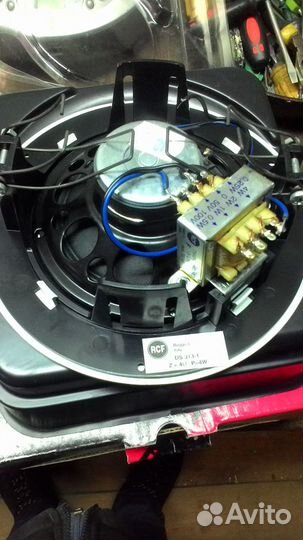 Потолочная колонка RCF DS 313/WT