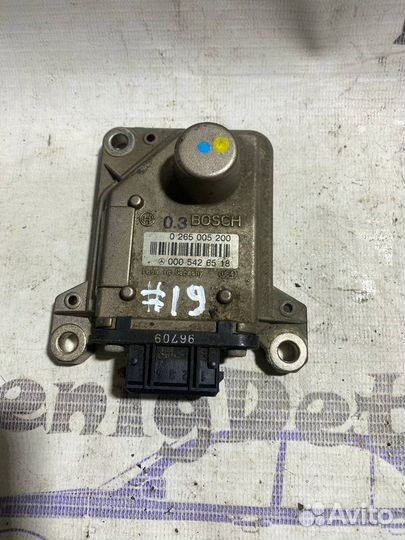 Датчик ускорения Mercedes W210 седан 2.4 M112.911