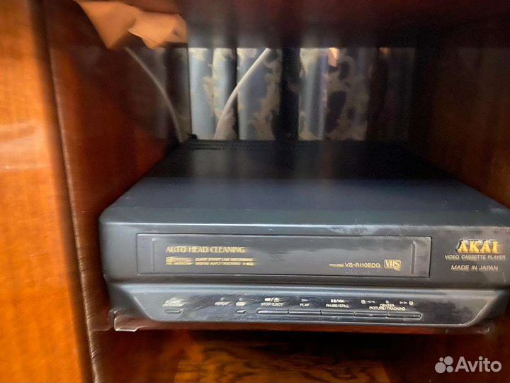 Видеомагнитофон Akay