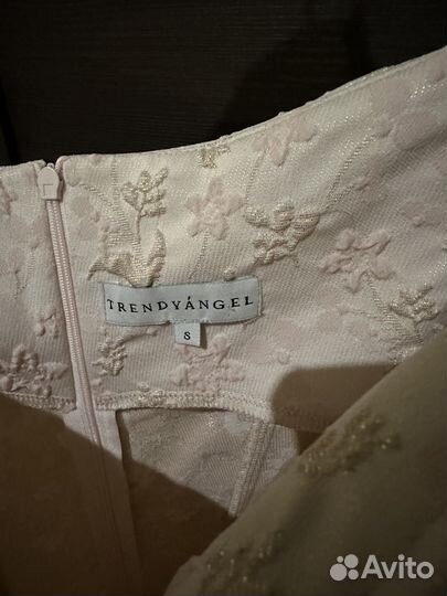 Платье бледно розовое