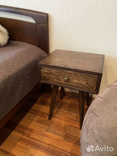 Тумба прикроватная
