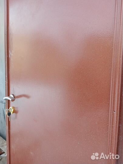 Входная металлическая дверь бу