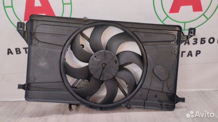 Вентилятор охлаждения двигателя Ford Focus