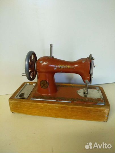 Швейная машинка ретро игрушка