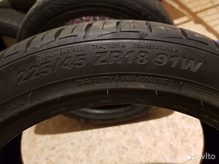 Kumho Ecsta PS31 225/45 R18 91W