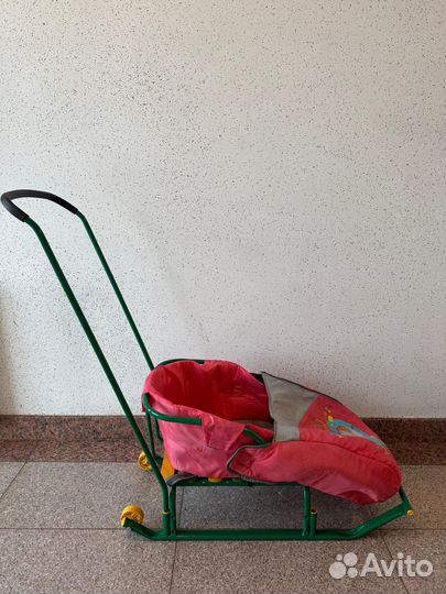 Детские санки с накидкой