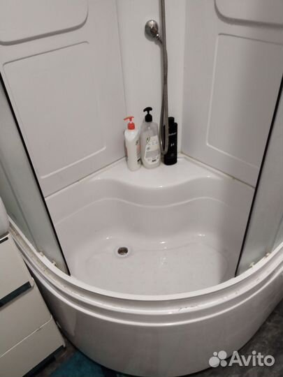 Душевая кабина 90х90 угловая