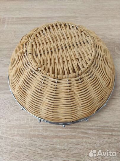 Корзинка плетёная