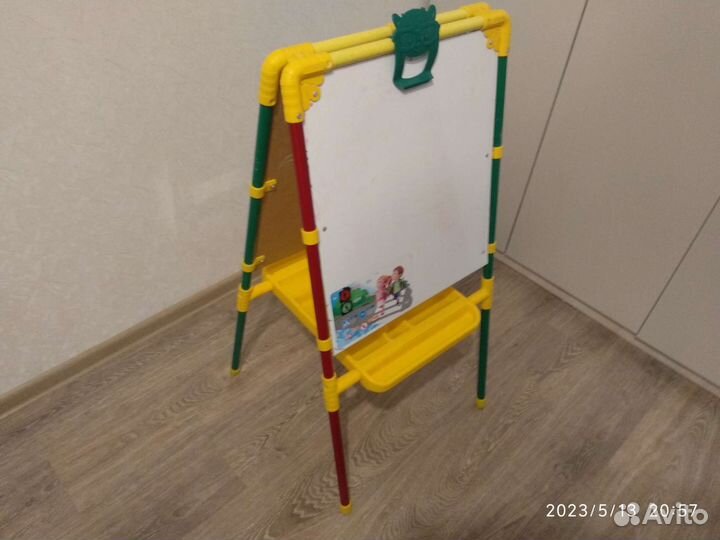 Мольберт, доска для рисования