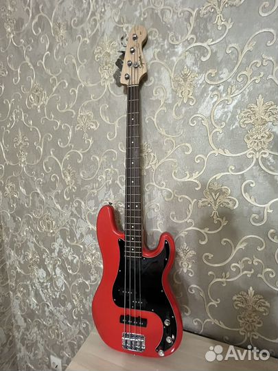 Бас гитара fender squier