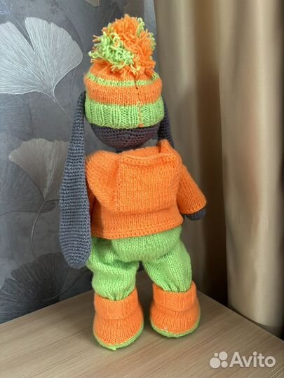 Заяц вязанный игрушка