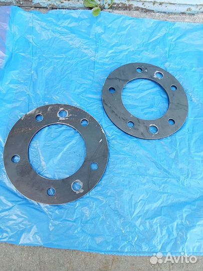 Комплект проставок колëс нива