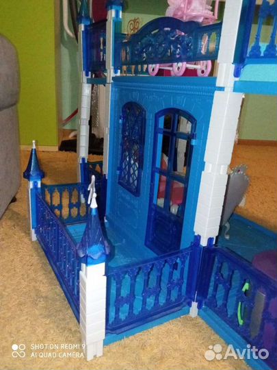 Большой кукольный домик