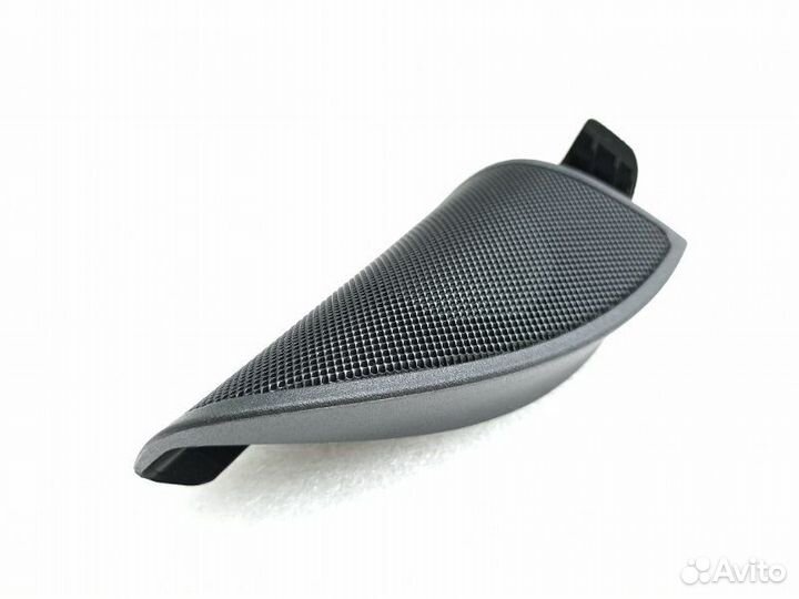 Накладка крепления зеркала передняя правая