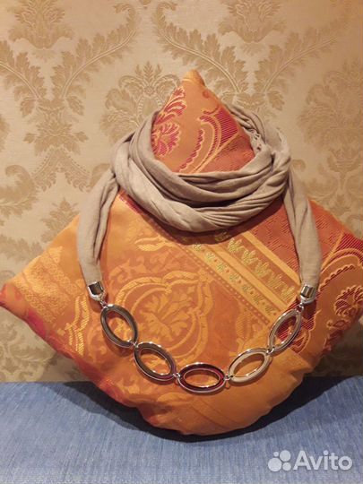 Шарф-украшение